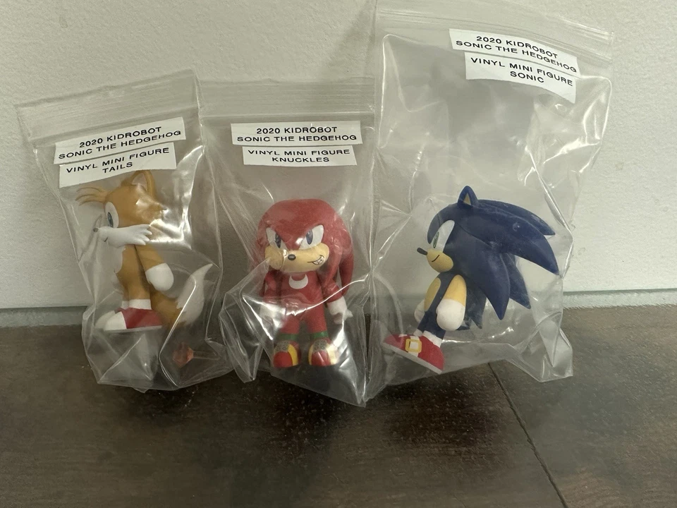kidrobot sonic the hedgehog lot knuckles tails sonic - Image 1 of 1