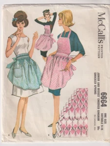 6664 McCALLS um 1962 - gesmokte SCHÜRZE für Gingham - Einheitsgröße - Bild 1 von 2