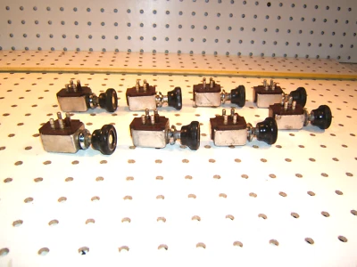 Mercedes 68-76 W115,109,114 LIGHTED rear window DEFROST fixed position 1 Switch - Image 1 of 4