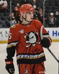 Beckett Sennecke SIGNED 8x10 Photo ! Anaheim DUCKS! 3rd Overall Pick! W/COA - Picture 1 of 2