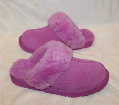 NIB UGG Suede Cozy Shearling Slippers YOUTH 5 FITS WOMENS 6.5-7 Purple Ruby Pink - Image 1 of 4