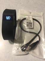 FitBit Charge EXCELLENT SHAPE Activity Tracker    **Choose Size & Color**