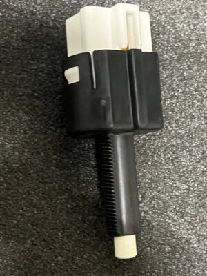 Interruptor de luz de freno Mitsubishi Galant 1999-2012 8614A023 Foto 1 de 2