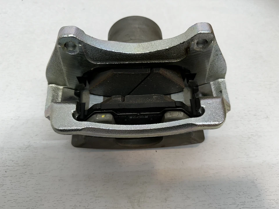 Conjunto de pinza de freno delantera derecha KIA OPTIMA 2012-13 PIEZA ORIGINAL # 58130-4C100 Foto 1 de 4