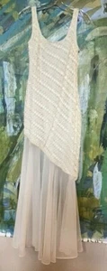 Vestido largo para damas crema/marfil, talla 8 parte inferior transparente de la Casa Blanca mercado negro - Imagen 1 de 9