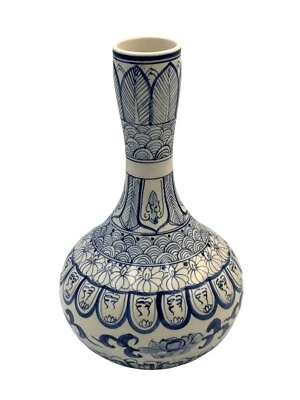 Jarrón Pier 1 de cerámica azul y blanco de 10" de inspiración asiática con patrón floral Foto 1 de 4