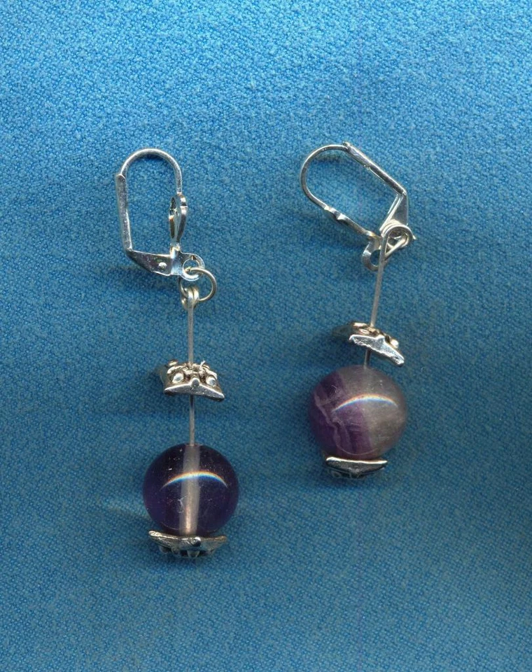 Orecchini pendenti con fluorite viola 10 mm. - Immagine 1 di 1