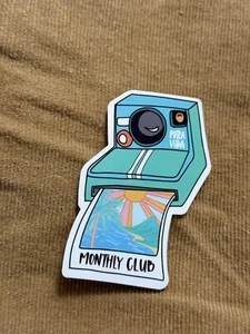 Pura Vida Monatsclub Polaroid Kamera Aufkleber - Bild 1 von 1