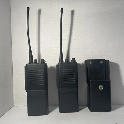 MAXON SP-2850SC UHF RADIO PAIR, NICKEL CADMIUM BATTERY PAIR SA-1255, CASE  VTG - Image 1 of 4