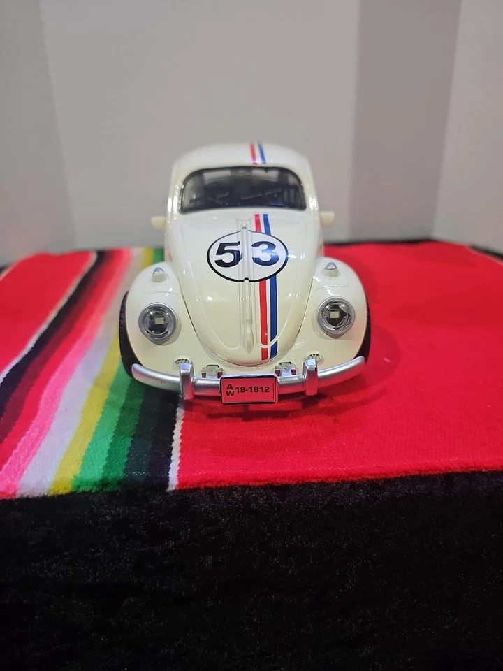 1:18 VOLKSWAGEN Escarabajo Coche Aleación Modelo Diecast con Luz de Sonido Niños Regalo NUEVO Foto 1 de 4