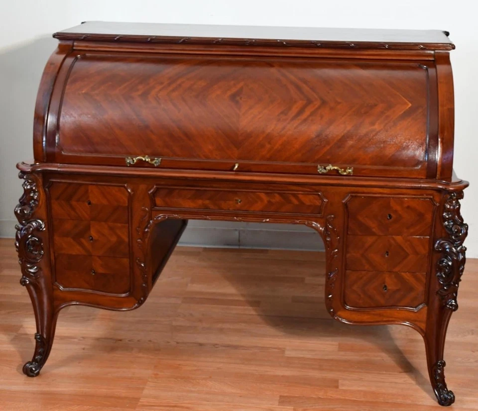 Escritorio antiguo francés Luis XV tallado en nogal cilindro enrollable década de 1890 Foto 1 de 4