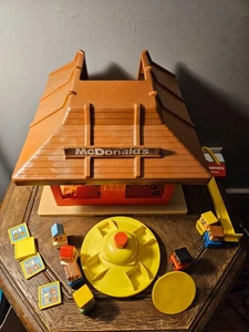 Juego y accesorios vintage Fisher Price McDonalds #430 1974 - Imagen 1 de 16
