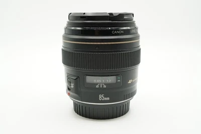 Canon EF 85mm f/1.8 USM - Buen Estado, Elemento Frontal Pesado Arañazos (102) Foto 1 de 4