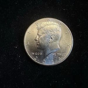 2024 P KENNEDY HALF DOLLAR 50c UNC Light Prints/toning US Coin - Picture 1 of 9