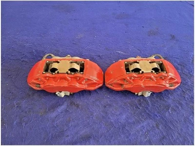 Par de pinzas de freno delanteras de rendimiento 2701 Ford Mustang GT S550 2015-2023 Foto 1 de 4