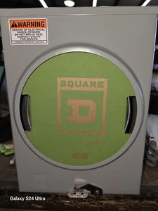 Square 125A Ringless 1 Phase 3 Wire 4 Jaw 600 Vac Max Meter Socket - Picture 1 of 2