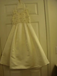 Mori Lee Gardner Flower Cream Color w/Beaded Pearl Lace Trim Girls Dress Size 6 - Picture 1 of 12
