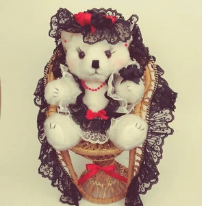 Oso de peluche mimbre pavo real negro rosa arte encaje sombrero de felpa pestañas grandes 9 pulgadas - Imagen 1 de 6