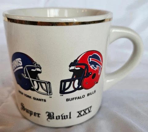 Vintage NFL Super Bowl XXV New York Giants Vs Buffalo Bills Gold Rimmed Mug 1989 Cover