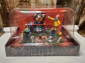 Lemax Spooky Town Halloween Jack in Box Clown Graveyard 33021 Village Dioramas - Picture 1 of 4