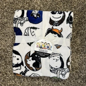 Peanuts Halloween VelvetSoft Blanket by Berkshire | Twin 60x90 Snoopy & Friends - Picture 1 of 9