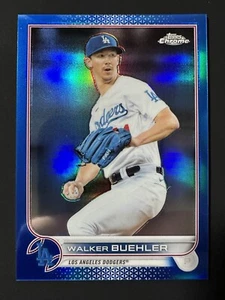 2022 Topps Chrome - rifrattore blu #123 Walker Buehler 004/150 2024 WS CHAMPION! - Foto 1 di 3