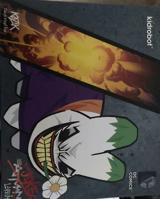 Figura mediana Kidrobot DC Universe: Joker Labbit Foto 1 de 4