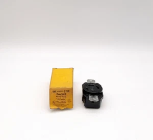 Hubbell 2710 Twist-lock Receptacle - Picture 1 of 4