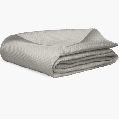 NEW $624 Matouk Alba Quilt Nocturne Cotton Sateen Silver Full/Queen 96" X 99" - Image 1 of 4