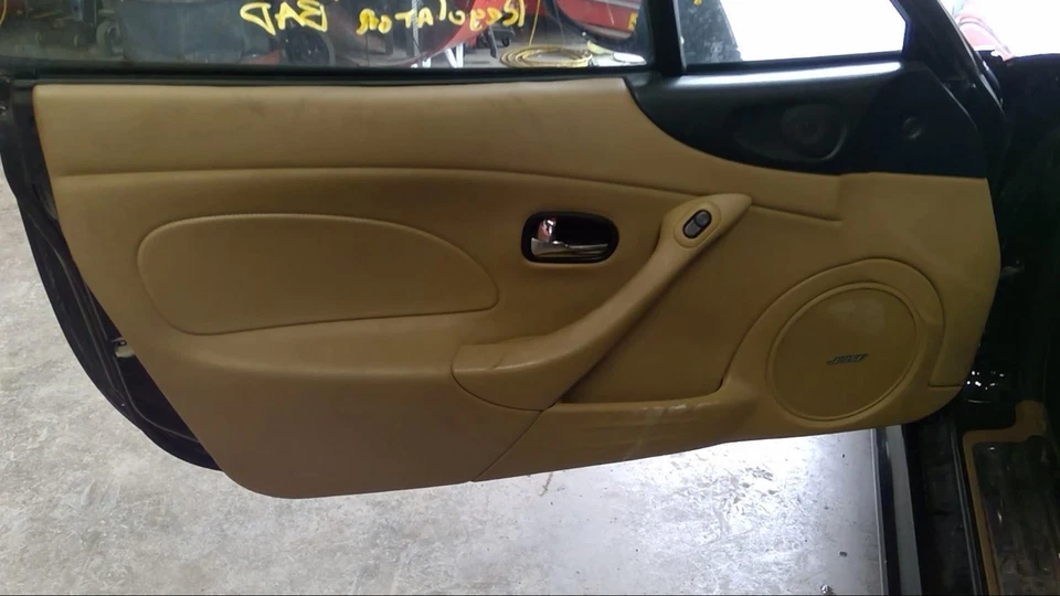 Front Left Door Interior Trim Panel Fits: 2002 Mazda MX-5 Miata Grad Foto 1 de 4