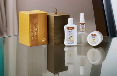 Set Con Detergente, Deodorante Spray E Burro Corpo Al Sandalo Con Scatola Just - Immagine 1 di 2