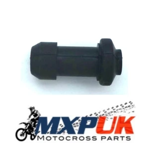 RM100 2003 PINZA BOTA TRASERA MXPUK K4900-61088 2003 RM 100 (A124) - Imagen 1 de 1