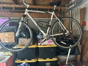 Trek mutitrack 7700 Hybrid Bike, Aluminum Frame, 26" Excellent condition, Gray - Picture 1 of 9