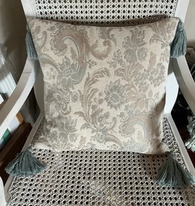 LAURA ASHLEY CUSHION-BRUSHED VELVETEEN-AS NEW-46x46cm-DUCK EGG BLUE & BEIGE - Picture 1 of 9