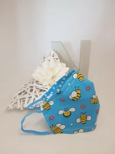 FaceMask, Size Medium, Reversible, Washable With A Wire Nose Bridge - Picture 1 of 4