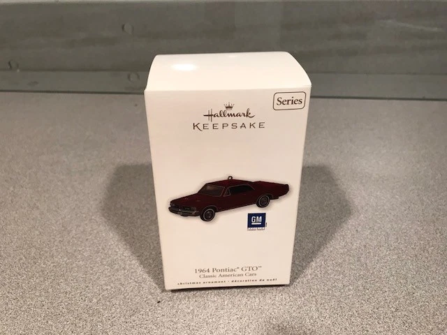 2010 Hallmark Ornament 1964 Pontiac GTO Classic American Cars 20th in Series