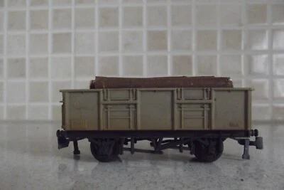 JOUEF/PLAYCRAFT OPEN WAGON 00 GAUGE WITH TIMBER LOAD IN LIGHT BROWN.EXCELLENT - Image 1 of 4