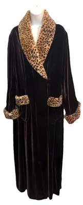 Bata de terciopelo de terciopelo marrón Victoria’s Secret años 90 piel sintética de leopardo Penny Lane M/L Foto 1 de 4