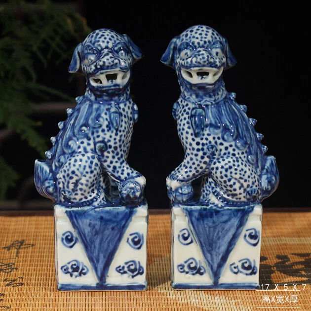 Par de estatua de león guardián perro foo fu cerámica porcelana azul blanco chino de 7" Foto 1 de 4