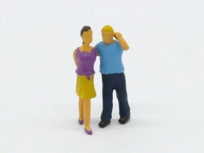 Noch Figures Man on Mobile Accompanied by Girlfriend - OO/HO - Very Good Cond - Image 1 of 4