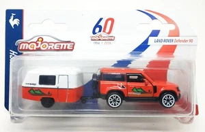 Majorette Land Rover Defender 90 French Touch rot + Eriba Puck 1:66 3" im Pack - Bild 1 von 5