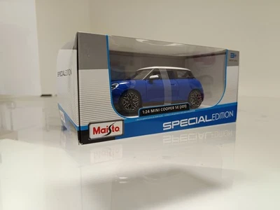 Modellauto Maisto Mini Cooper SE blau 1:24 offizielles Sammlermodell - Bild 1 von 4
