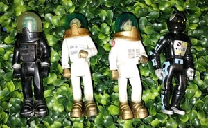 1979 Fisher Price 4x Adventure People Space Astronaut Female Clawtron & Alien 4" - Bild 1 von 6