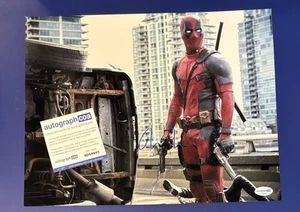 Ryan Reynolds Daredevil Signed Autographed 11X14 Photo ACOA - Picture 1 of 1