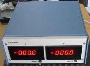 C-Tek LIN102 X-Y encoder 2 assi lettura display + uscita BCD - Foto 1 di 1