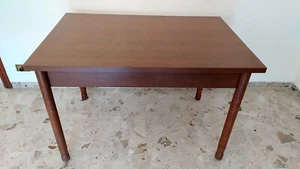 TAVOLO IN LEGNO PER CUCINA RETTANGOLARE ALLUNGABILE - Foto 1 di 6