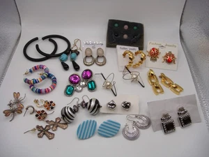 LOT OF 20 PAIRS EARRINGS VINTAGE TO MODERN FOR PIERCED EARS ESTATE LOT #3 - Picture 1 of 18