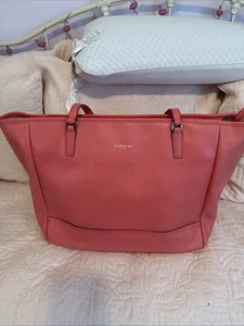 Coach Damen Fun Peyton Leder Jordan Doppelreißverschluss Tragetasche R65669 Koralle Tasche - Bild 1 von 4