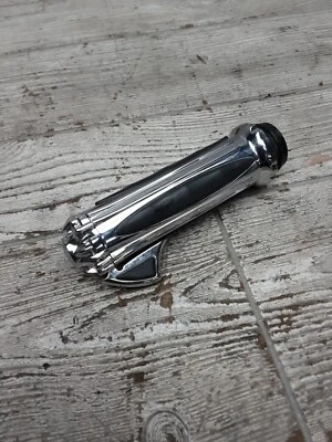 Harley Davidson Tri Glide 2009 09 07-11 cromo Kuryakyn empuñadura de tubo de acelerador derecho Foto 1 de 4