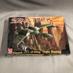 AMT Ertl Star Trek Klingon Bird of Prey Flight Display Model Kit 6339 (SEALED) - Picture 1 of 8